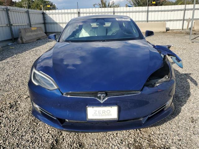 5YJSA1E29HF201060 - 2017 TESLA MODEL S Niebieski zdjęcie 5