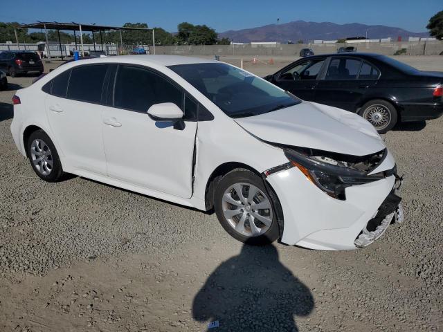 5YFEPRAE8LP041907 - 2020 TOYOTA COROLLA LE Biały zdjęcie 4