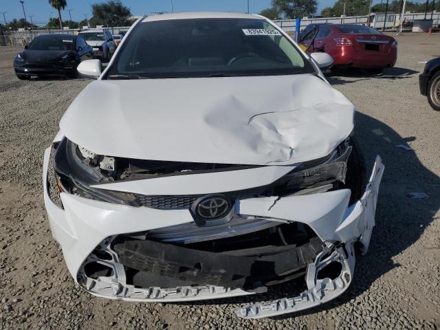 5YFEPRAE8LP041907 - 2020 TOYOTA COROLLA LE Biały zdjęcie 5