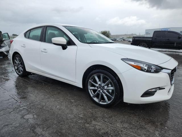 3MZBN1V31JM234081 - 2018 MAZDA 3 TOURING WHITE photo 4