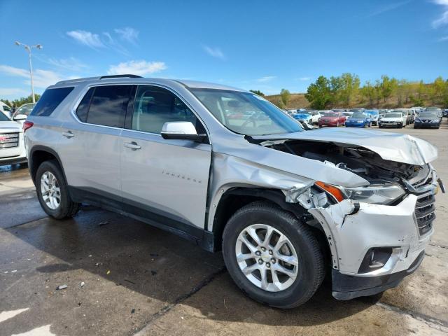 1GNEVGKW8JJ238098 - 2018 CHEVROLET TRAVERSE LT Gümüş foto 4