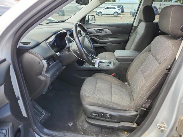 1GNEVGKW8JJ238098 - 2018 CHEVROLET TRAVERSE LT Gümüş foto 7