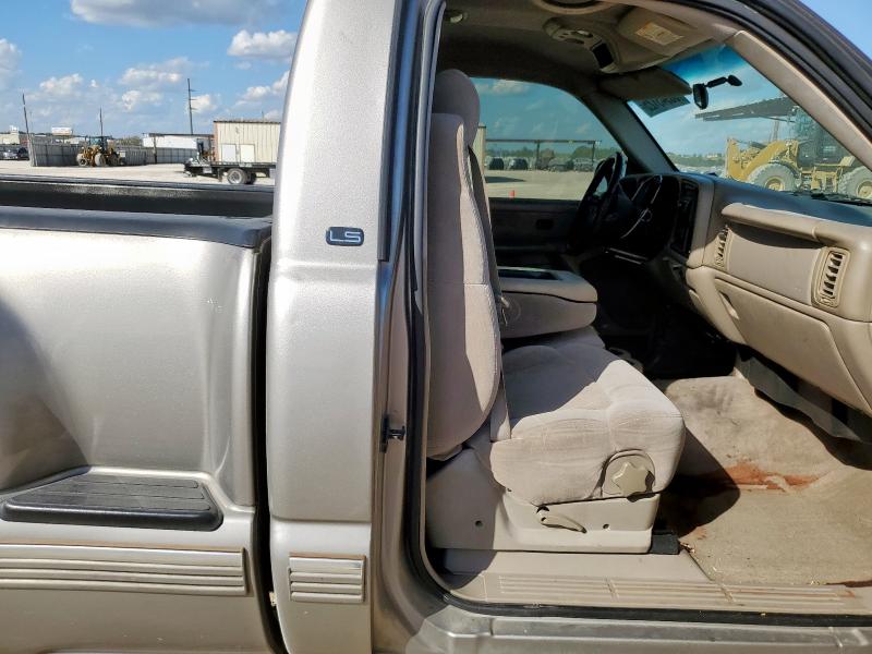 1GCEC14V92Z203752 - 2002 CHEVROLET SILVERADO C1500 银色 照片 10