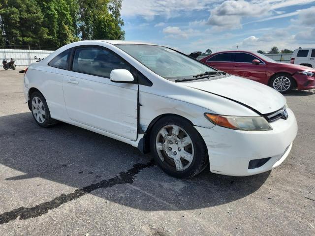 2HGFG12628H515006 - 2008 HONDA CIVIC LX WHITE photo 4