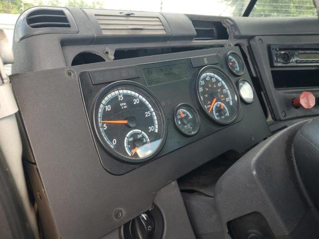 3AKBGADV0HSJD0721 - 2017 FREIGHTLINER CASCADIA 1 თეთრი ფოტო 9