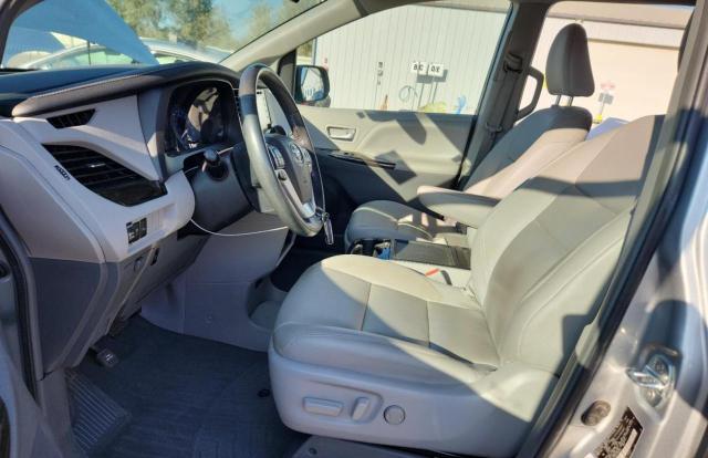 5TDYZ3DC6KS006979 - 2019 TOYOTA SIENNA XLE ვერცხლისფერი ფოტო 7