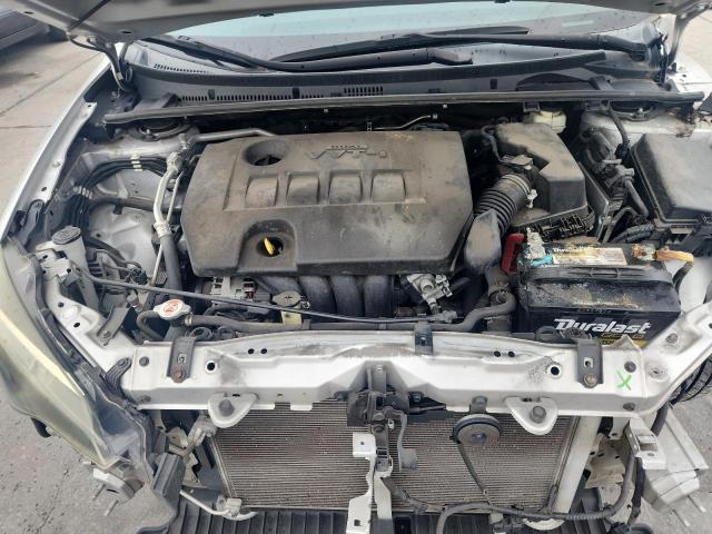 5YFBURHE3HP733114 - 2017 TOYOTA COROLLA L SILVER photo 11