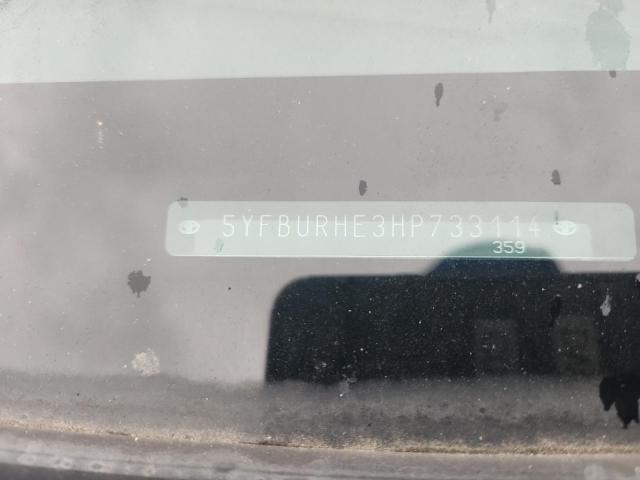 5YFBURHE3HP733114 - 2017 TOYOTA COROLLA L SILVER photo 12