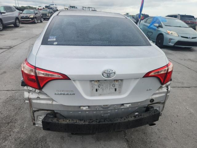 5YFBURHE3HP733114 - 2017 TOYOTA COROLLA L SILVER photo 6
