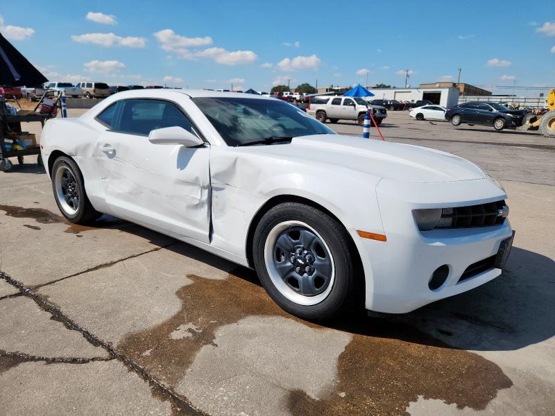 2G1FB1E38C9190730 - 2012 CHEVROLET CAMARO LT أبيض صورة 4