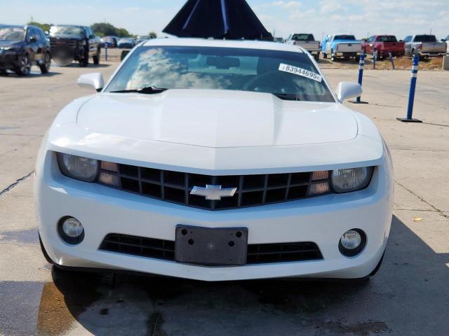 2G1FB1E38C9190730 - 2012 CHEVROLET CAMARO LT أبيض صورة 5