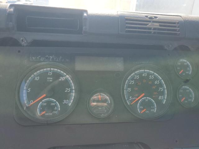 3AKBGADV7JSJN2869 - 2018 FREIGHTLINER CASCADIA 1 WHITE photo 8