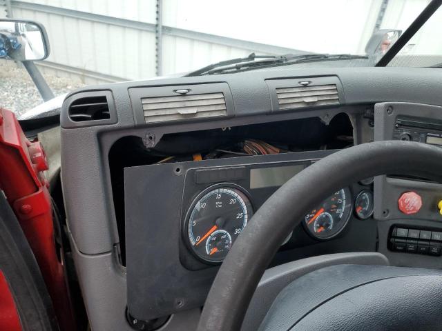 3AKBGADV0GDHA6135 - 2016 FREIGHTLINER CASCADIA 1 WHITE photo 9