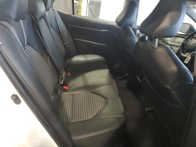 4T1T11AKXNU004925 - 2022 TOYOTA CAMRY SE WHITE photo 10