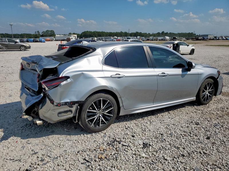 4T1G11AK2NU621639 - 2022 TOYOTA CAMRY SE Արծաթագույն լուսանկար 3