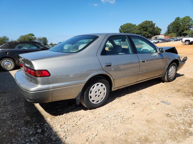 JT2BG22K4X0372975 - 1999 TOYOTA CAMRY LE GRAY photo 3