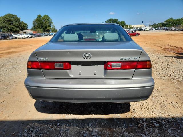 JT2BG22K4X0372975 - 1999 TOYOTA CAMRY LE GRAY photo 6