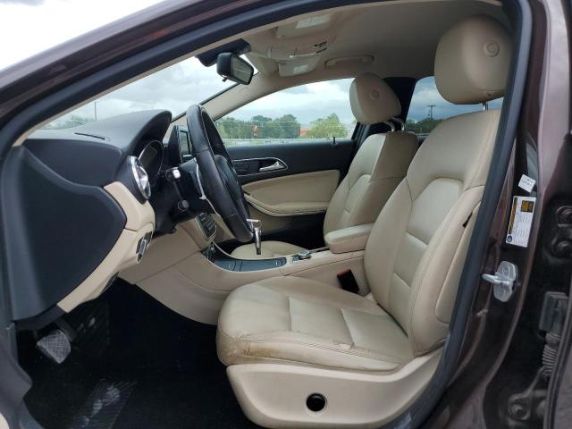 WDCTG4EB1FJ181357 - 2015 MERCEDES-BENZ GLA 250 棕色 照片 7