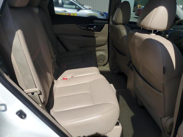 5N1AT2MT5FC862662 - 2015 NISSAN ROGUE S WHITE photo 11