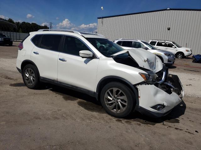5N1AT2MT5FC862662 - 2015 NISSAN ROGUE S WHITE photo 4