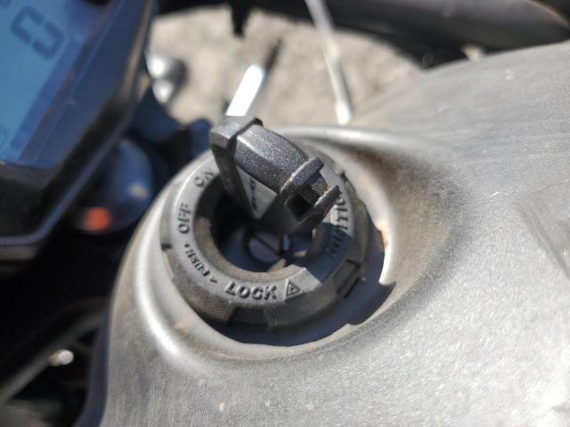 JKAENEC12KDA02558 - 2019 KAWASAKI EN650 C Grün Foto 8