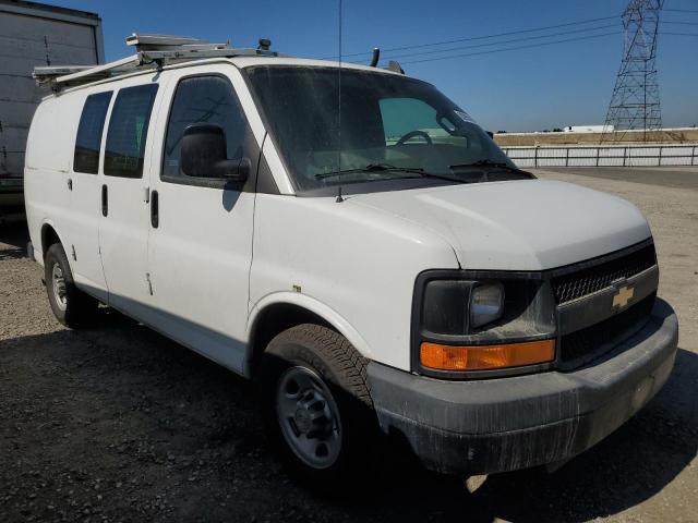1GCWGAFF5G1197775 - 2016 CHEVROLET EXPRESS G2 WHITE photo 4