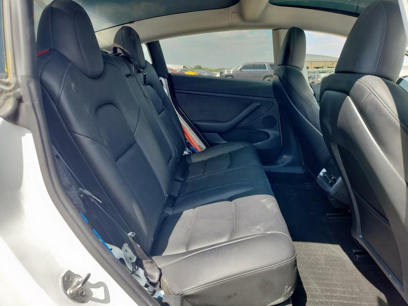 5YJ3E1EA5PF517585 - 2023 TESLA MODEL 3 Weiß Foto 10