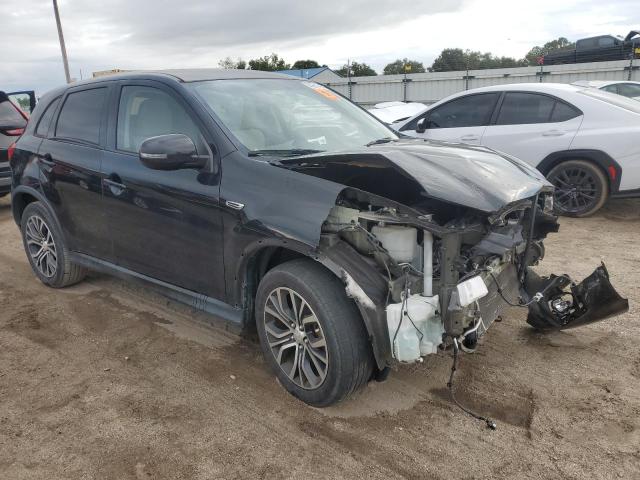 JA4AP3AW4HZ059056 - 2017 MITSUBISHI OUTLANDER ES შავი ფოტო 4