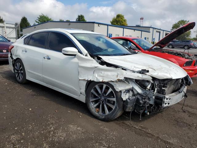 1N4AL3AP2GC199687 - 2016 NISSAN ALTIMA 2.5 WHITE photo 4