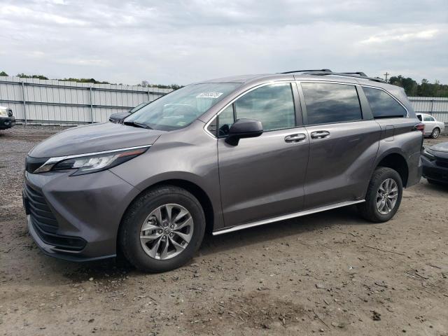 2022 TOYOTA SIENNA LE, 