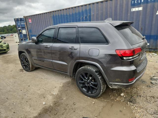 1C4RJFAG7JC501051 - 2018 JEEP GRAND CHER LAREDO GRAY photo 2