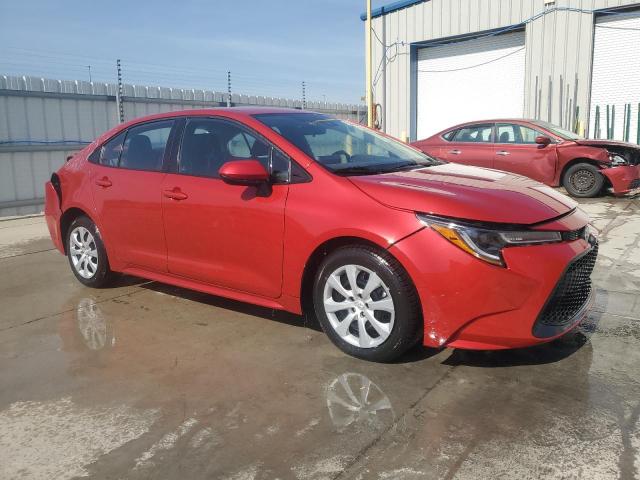 5YFEPMAE1MP180958 - 2021 TOYOTA COROLLA LE მუქწითელი ფოტო 4