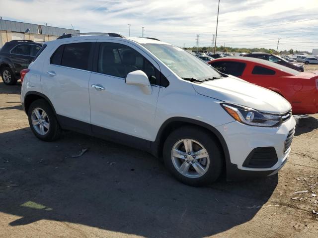 KL7CJLSB7JB589884 - 2018 CHEVROLET TRAX 1LT თეთრი ფოტო 4