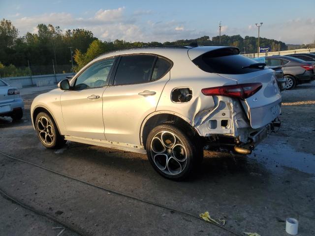 ZASPAKBN7N7D26206 - 2022 ALFA ROMEO STELVIO TI GRAY photo 2