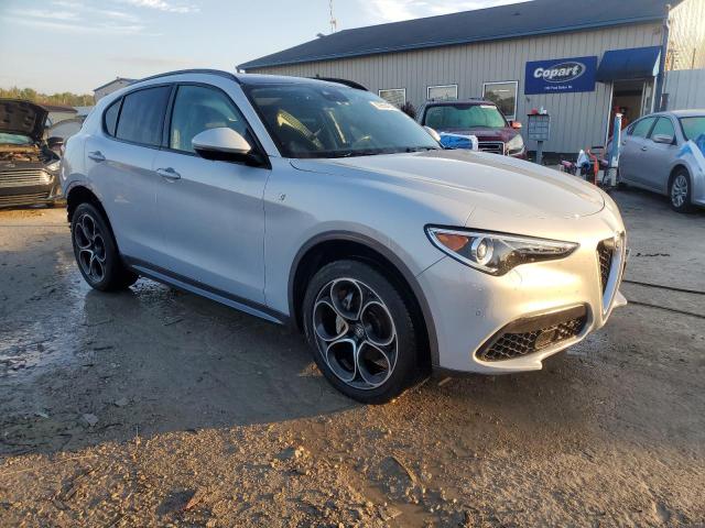 ZASPAKBN7N7D26206 - 2022 ALFA ROMEO STELVIO TI GRAY photo 4