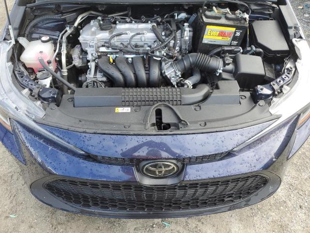 5YFEPMAEXNP296273 - 2022 TOYOTA COROLLA LE Blau Foto 11
