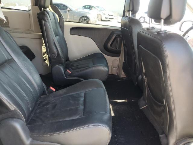 2C4RC1BG2GR290269 - 2016 CHRYSLER TOWN & COU TOURING WHITE photo 11