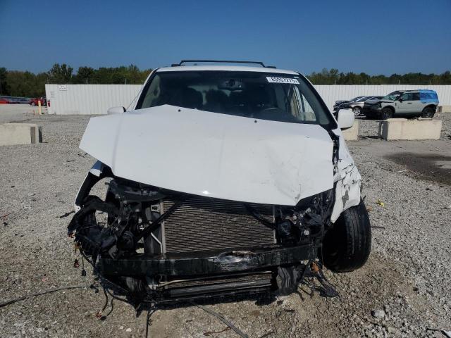 2C4RC1BG2GR290269 - 2016 CHRYSLER TOWN & COU TOURING WHITE photo 5