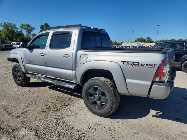 3TMLU4ENXFM203674 - 2015 TOYOTA TACOMA DOUBLE CAB Күміс фото 2