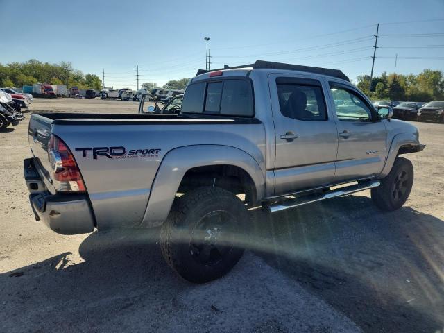 3TMLU4ENXFM203674 - 2015 TOYOTA TACOMA DOUBLE CAB Күміс фото 3