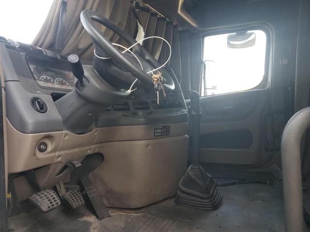 1FUJGLDRXDSBR2334 - 2013 FREIGHTLINER CASCADIA Blanco foto 6