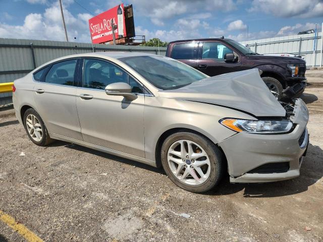 3FA6P0H7XFR204097 - 2015 FORD FUSION SE 米色 照片 4