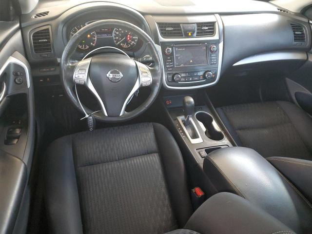 1N4AL3AP3HC168403 - 2017 NISSAN ALTIMA 2.5 WHITE photo 8