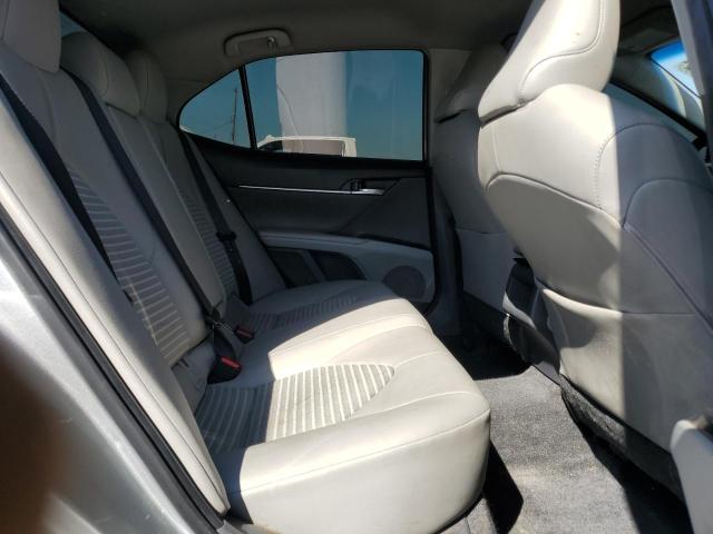 JTNB11HK6J3049362 - 2018 TOYOTA CAMRY L 银色 照片 10