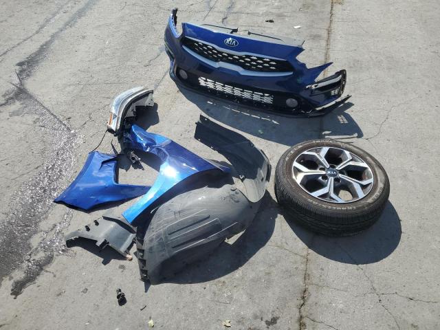 3KPF24AD3KE092700 - 2019 KIA FORTE FE BLUE photo 12