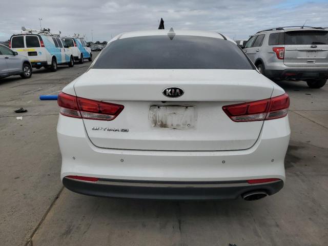 5XXGT4L3XJG204601 - 2018 KIA OPTIMA LX Biały zdjęcie 6