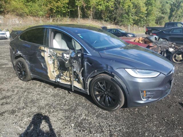5YJXCDE21LF286406 - 2020 TESLA MODEL X GRAY photo 4
