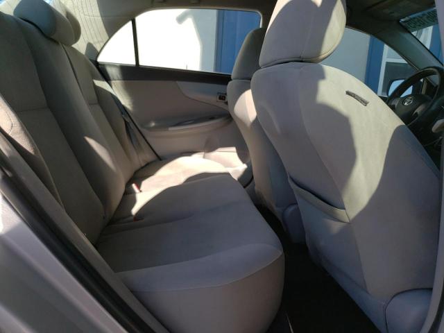 5YFBU4EE5DP125287 - 2013 TOYOTA COROLLA BASE فضي صورة 10