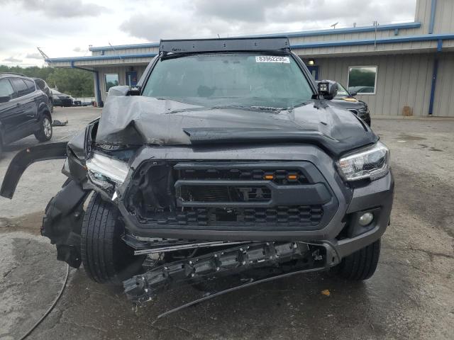 3TMCZ5AN2HM085300 - 2017 TOYOTA TACOMA DOUBLE CAB CHARCOAL photo 5