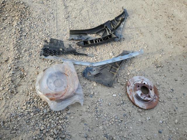 2CNFLNE55B6335280 - 2011 CHEVROLET EQUINOX LT RED photo 13